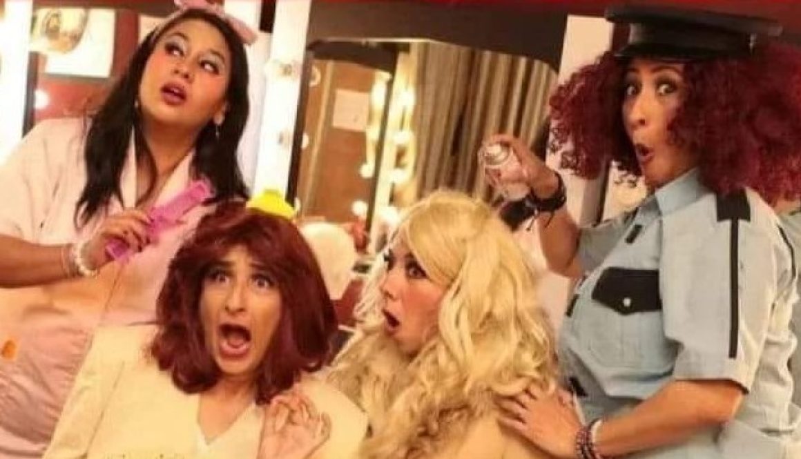 Salón de belleza La realeza donde la plebeya que entra se convierte en condesa thumb