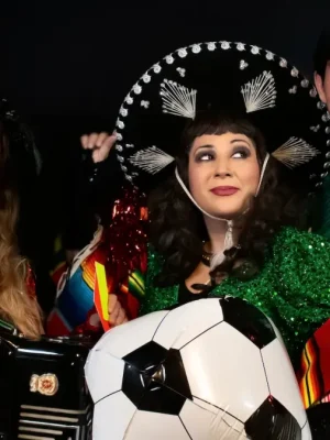 cascarita-cabaretera-festival-internacional-de-cabaret